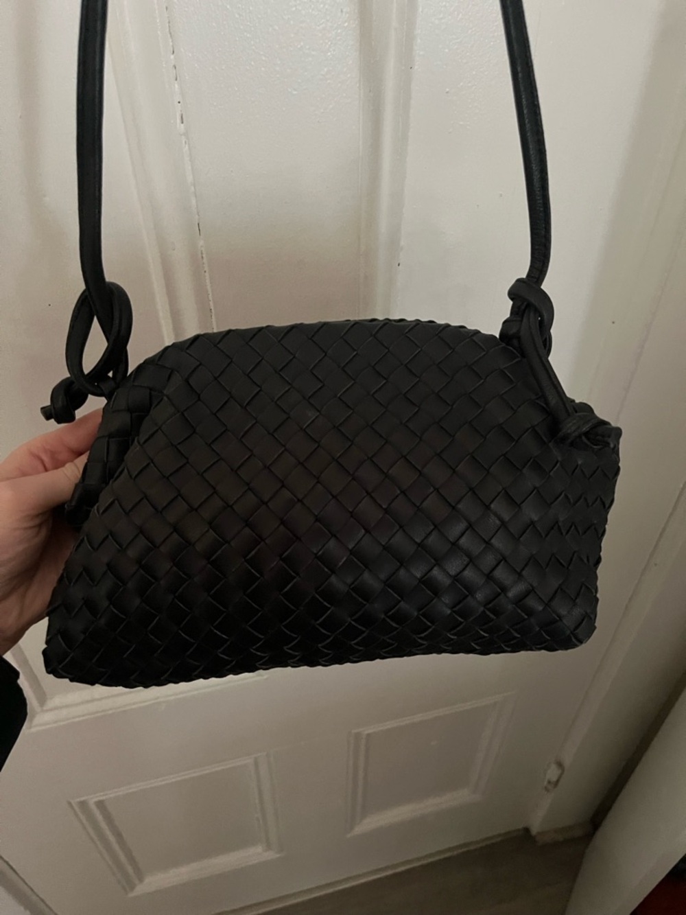 Quince woven leather pouch bag - Picture 3 of 5